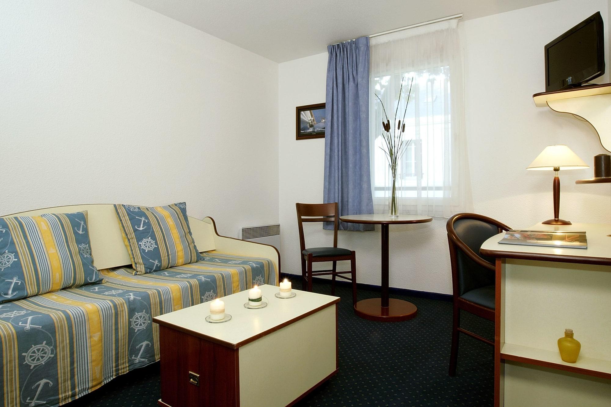 อัปปาร์ต ซิตี้ แซ็ง นาแซร์ ซองทร์ Aparthotel แซงต์-นาแซร์ ภายนอก รูปภาพ