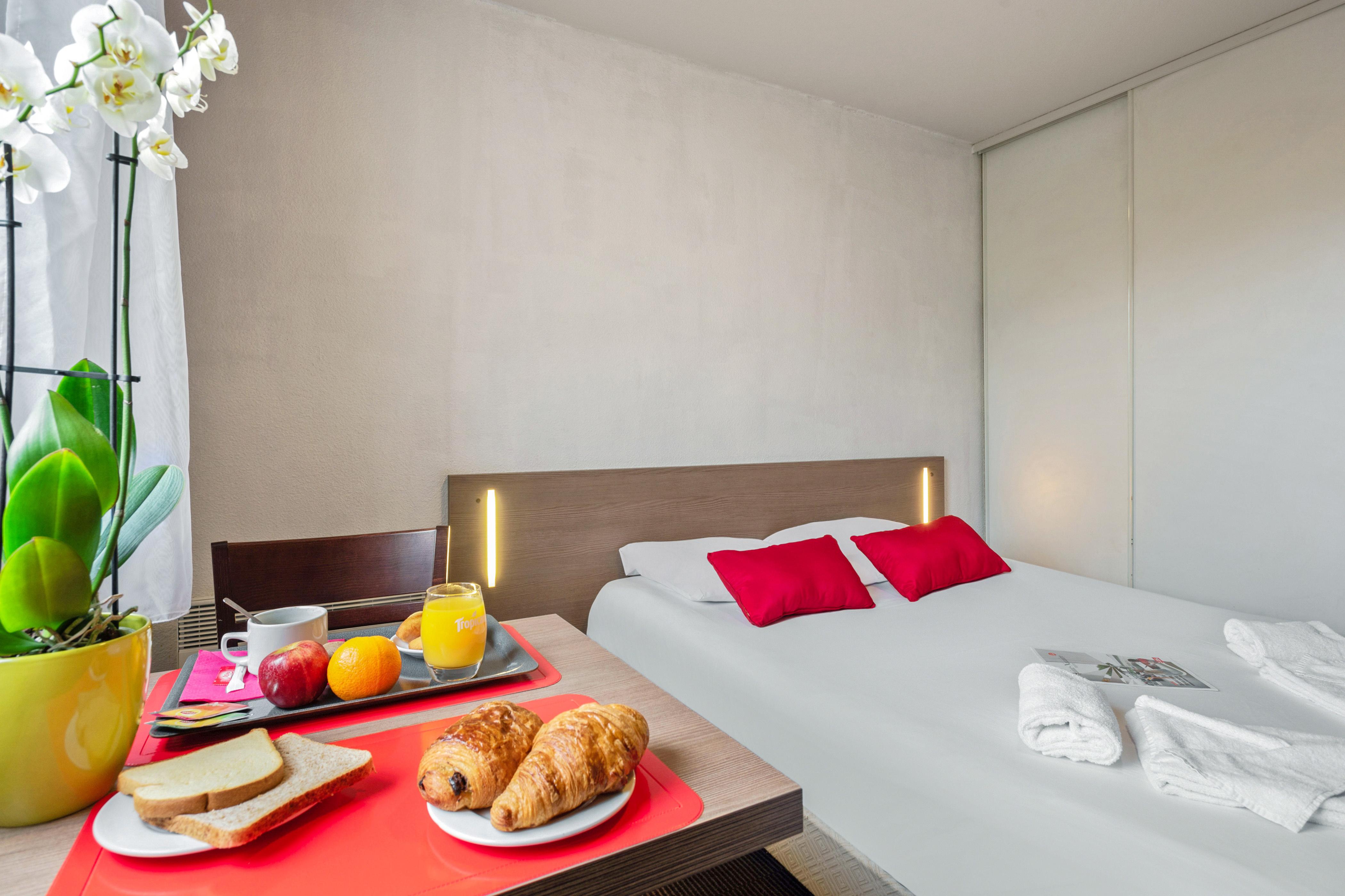 อัปปาร์ต ซิตี้ แซ็ง นาแซร์ ซองทร์ Aparthotel แซงต์-นาแซร์ ภายนอก รูปภาพ